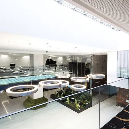 Hotel Vip Grand &